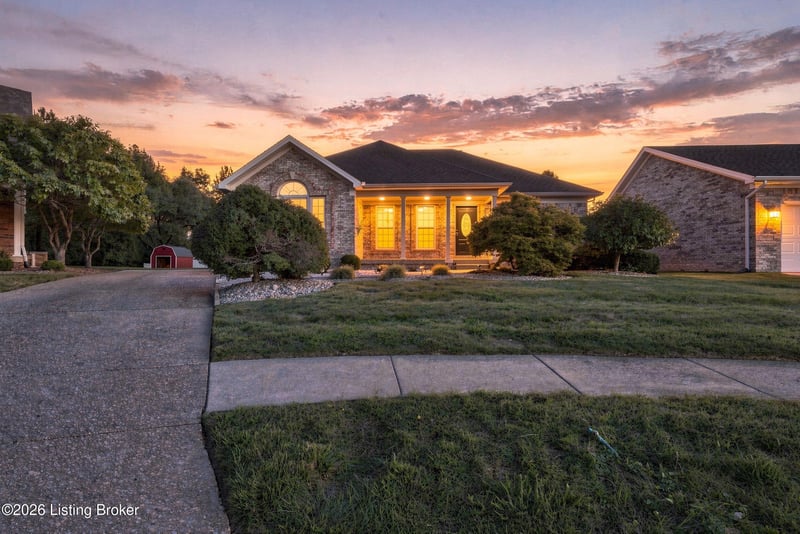 6314 Winding Stream Dr, Louisville, KY 40272