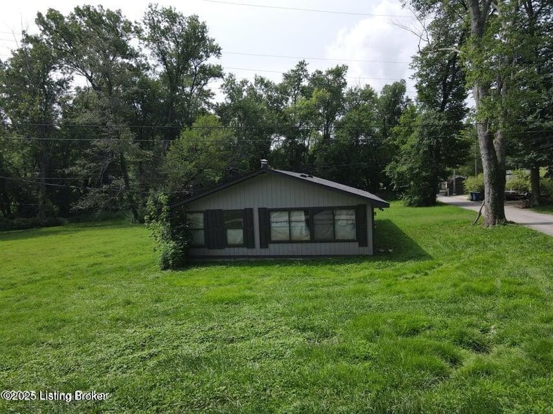 6320 Jefferson St, Westport, KY 40077