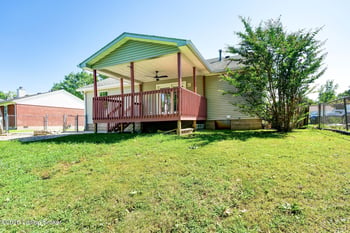 633 River Oaks Dr, Shepherdsville, KY 40165