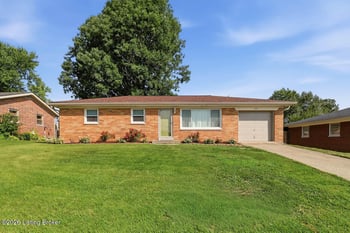 634 Pennsylvania Ave, Sellersburg, IN 47172