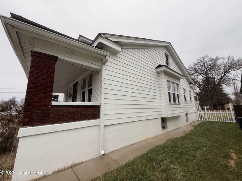 635 Cecil Ave, Louisville, KY 40211