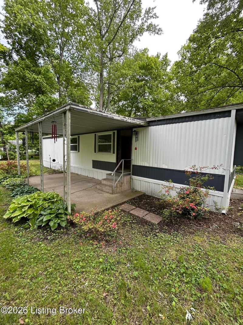 635 River Rd, Worthville, KY 41098