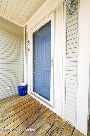 636 Cobblestone Sq #636, Louisville, KY 40223