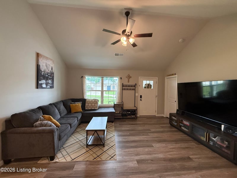 64 Sycamore Dr, Taylorsville, KY 40071