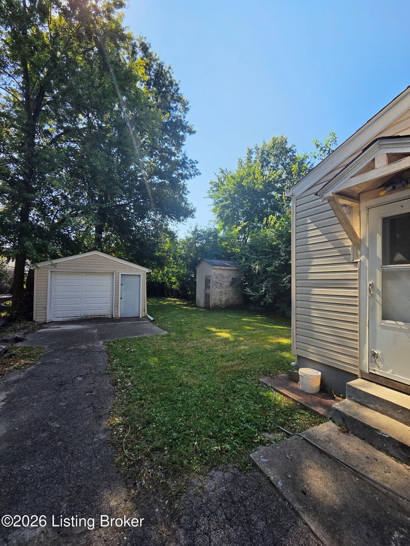 640 Gheens Ave, Louisville, KY 40214