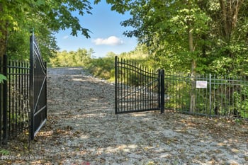 6400 Old Heady Rd, Louisville, KY 40299