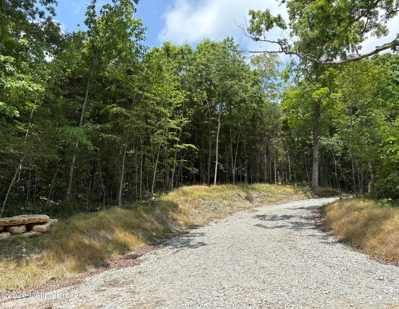 6401 6403 6405 New Cut Rd, Crestwood, KY 40014