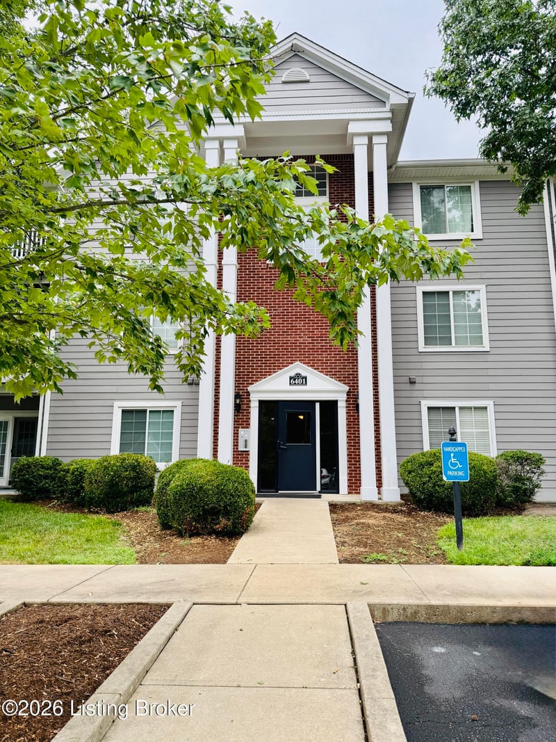 6401 Cameron Ln #Unit206, Crestwood, KY 40014