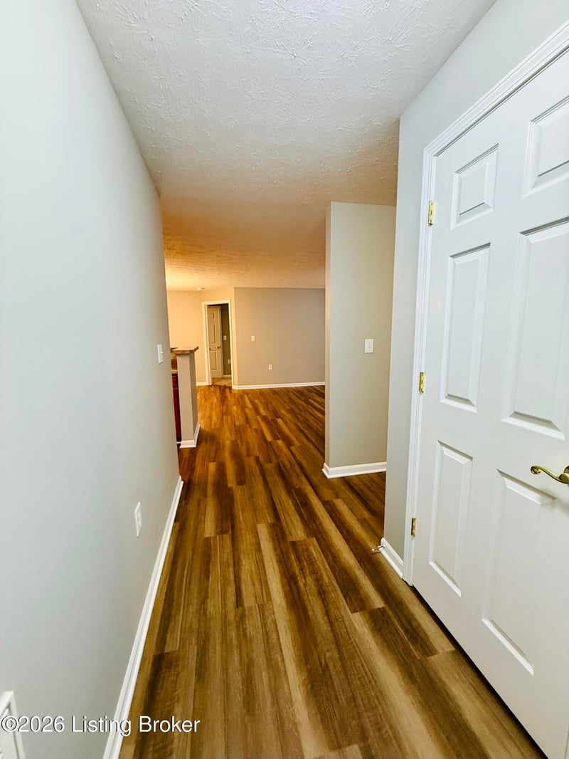 6401 Cameron Ln #Unit206, Crestwood, KY 40014