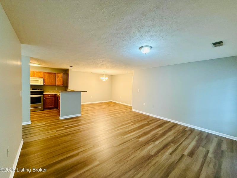 6401 Cameron Ln #Unit206, Crestwood, KY 40014