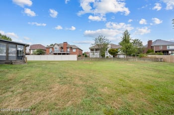 6401 Farmstead Ct, Louisville, KY 40291