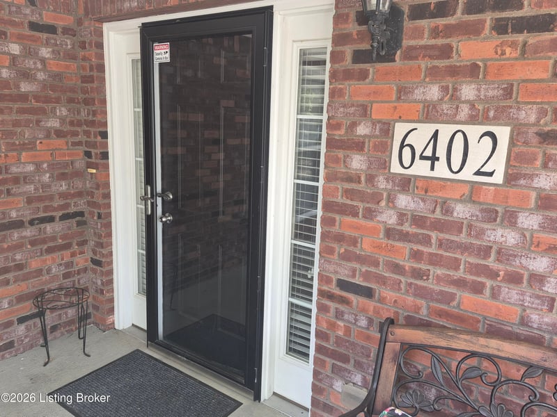 6402 Renate Rd, Louisville, KY 40291