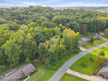 6403 Oak Valley Dr, Louisville, KY 40214