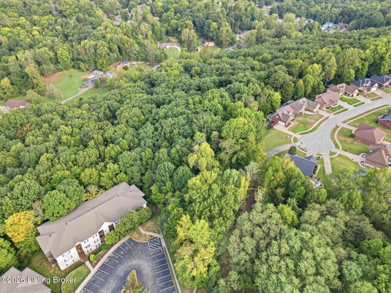 6403 Oak Valley Dr, Louisville, KY 40214