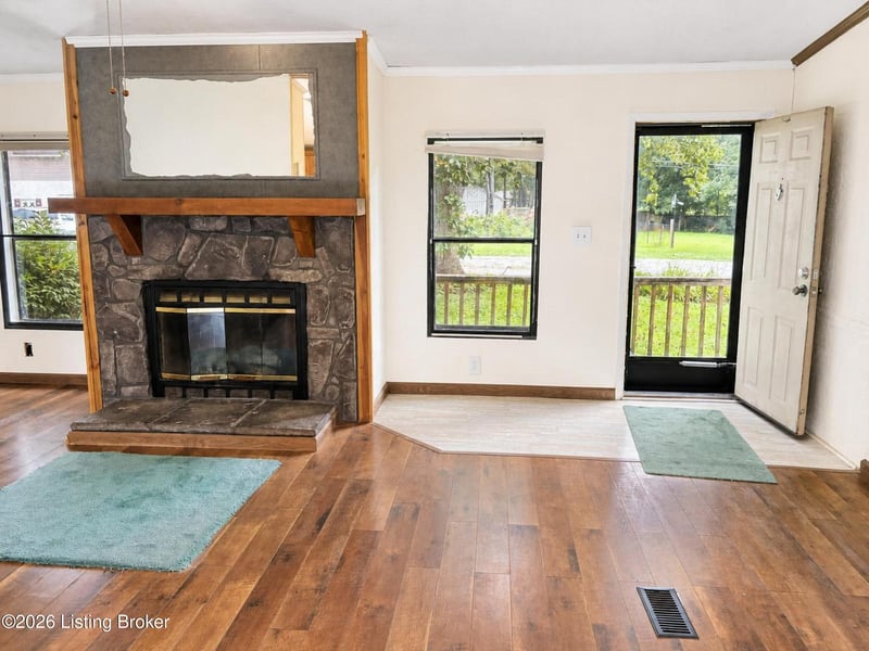 6405 4th St, Westport, KY 40077