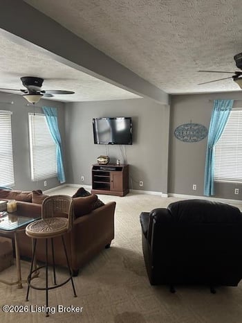 641 S Riverbend Rd, Leitchfield, KY 42754