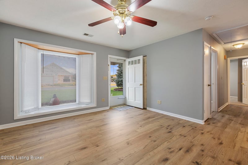 6413 Venango Dr, Louisville, KY 40258