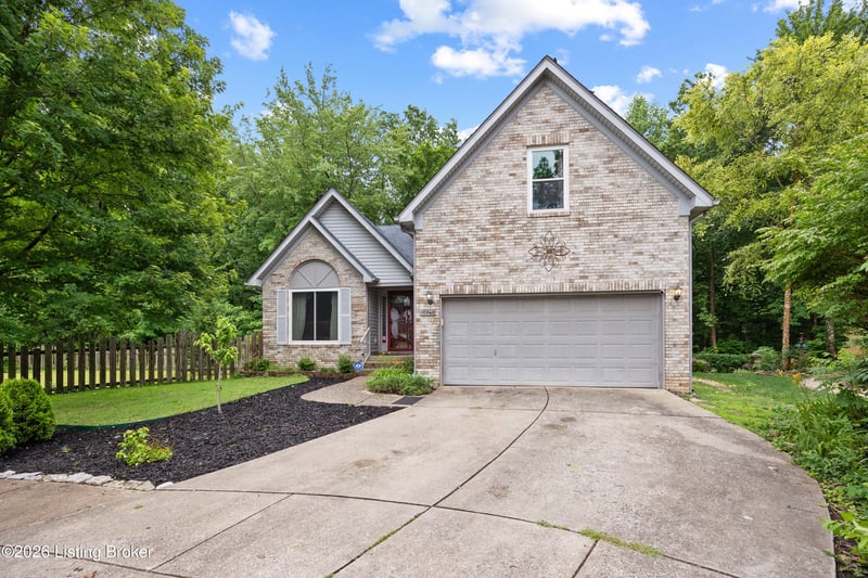 6425 Labor Ln, Louisville, KY 40291