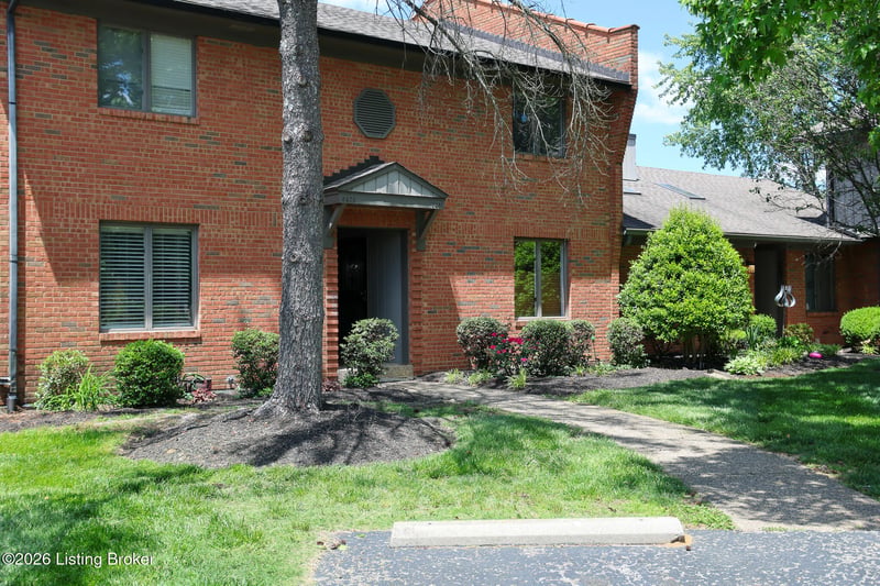 6481 Marina Dr, Prospect, KY 40059