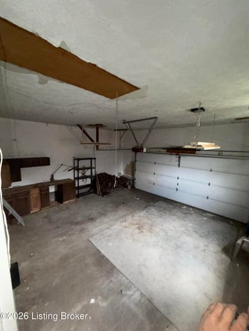 65 S Castle Dr, Thelma, KY 41260