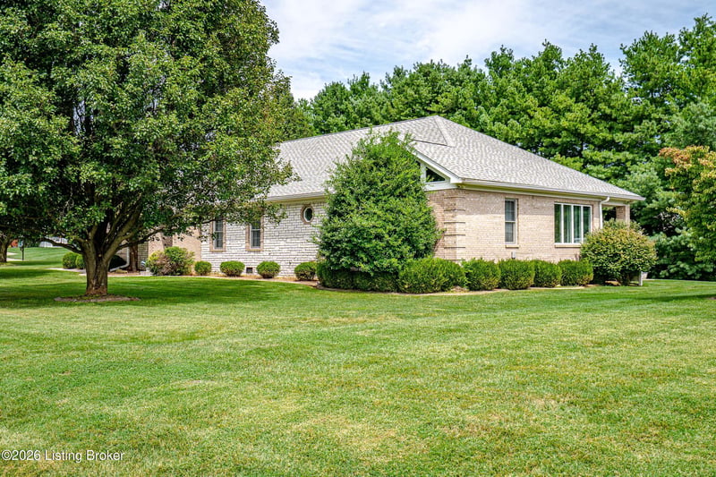 650 Barbara Sue Ln, Mt Washington, KY 40047