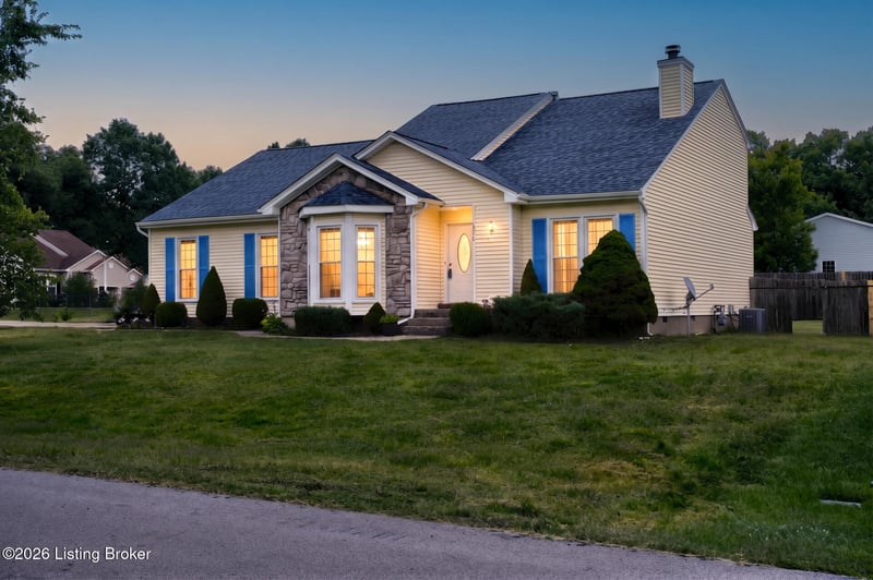 6500 Five Forks Dr, Pewee Valley, KY 40056