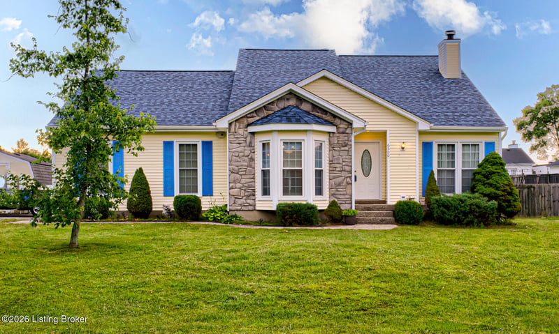 6500 Five Forks Dr, Pewee Valley, KY 40056