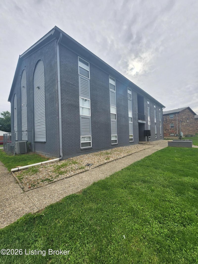 6500 Hackel Dr, Louisville, KY 40258