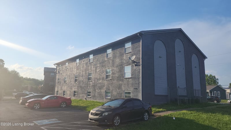 6500 Hackel Dr, Louisville, KY 40258