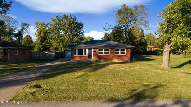 6501 North Dr, Louisville, KY 40272