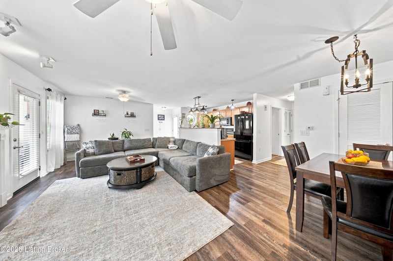 6503 Brook Bend Way #121, Louisville, KY 40229