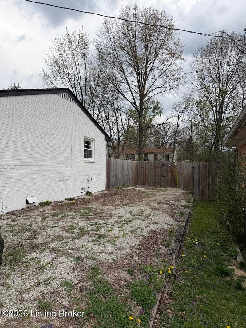 6505 Cooper Chapel Rd, Louisville, KY 40229