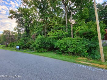 6505 Oak Valley Dr, Louisville, KY 40214
