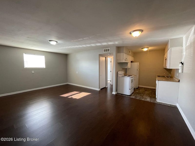 6506 Hackel Dr, Louisville, KY 40258