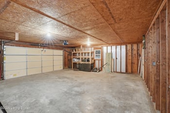6507 Cady Dr, Louisville, KY 40258