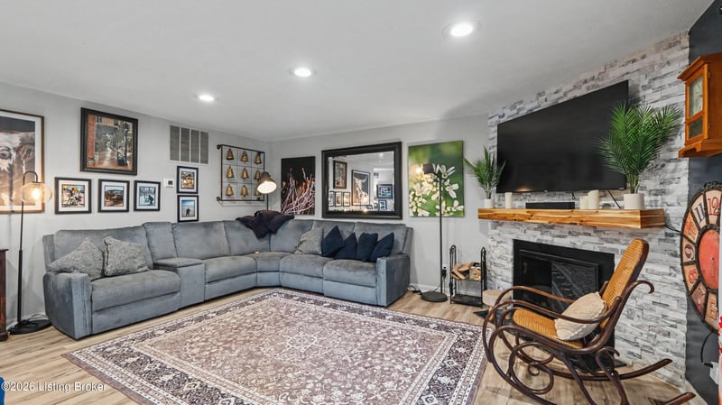 6509 Marina Dr, Prospect, KY 40059