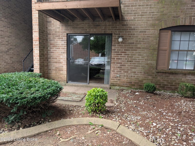 6510 Six Mile Ln #APT 4, Louisville, KY 40218