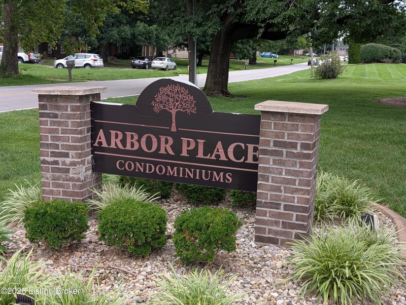 6510 Six Mile Ln #APT 4, Louisville, KY 40218