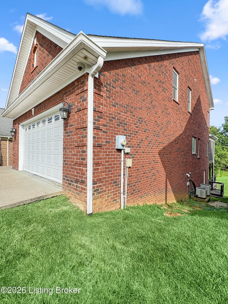 6513 Keeling Park Dr, Louisville, KY 40291