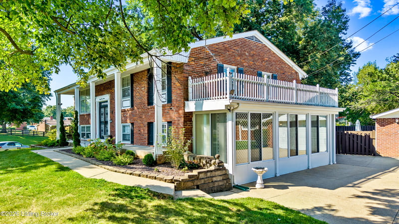 6516 Hollow Tree Rd, Louisville, KY 40228