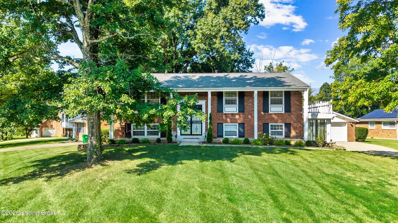 6516 Hollow Tree Rd, Louisville, KY 40228