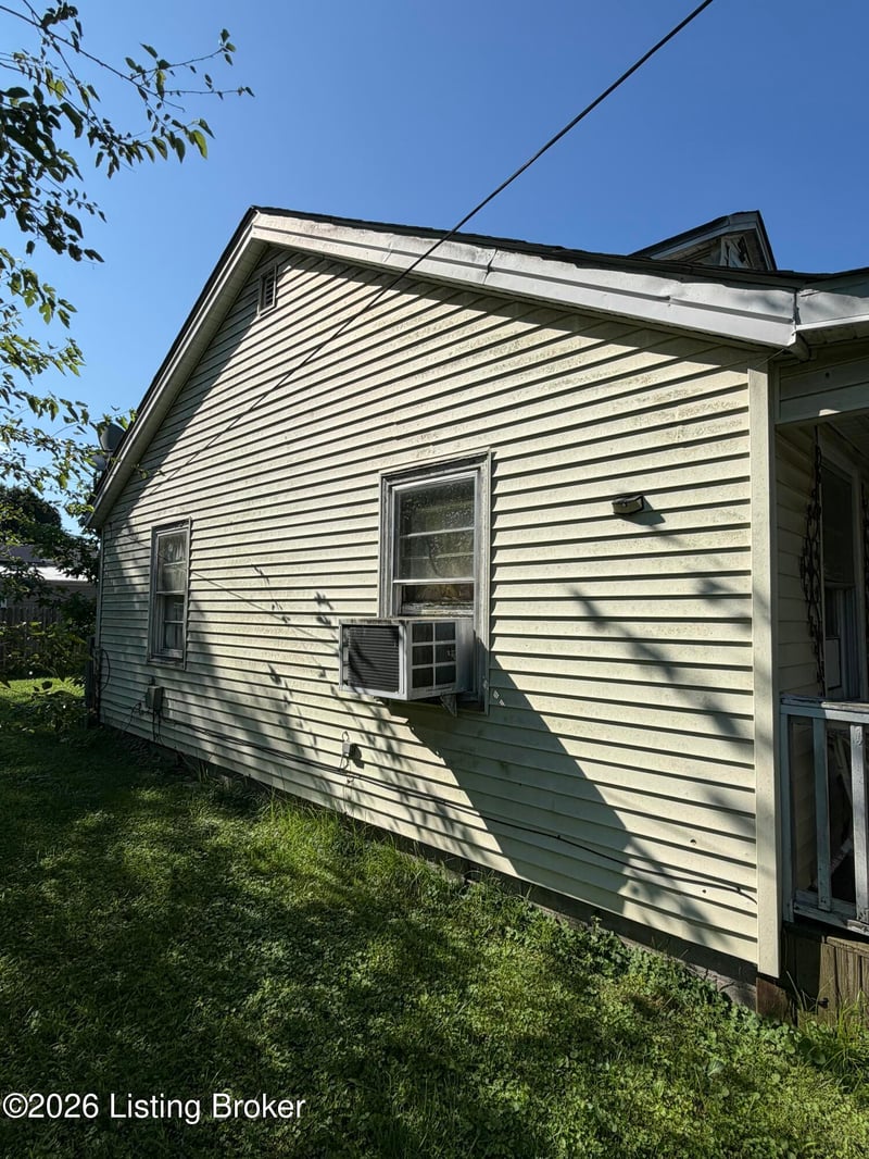 6517 Kenmore Ave, Louisville, KY 40216