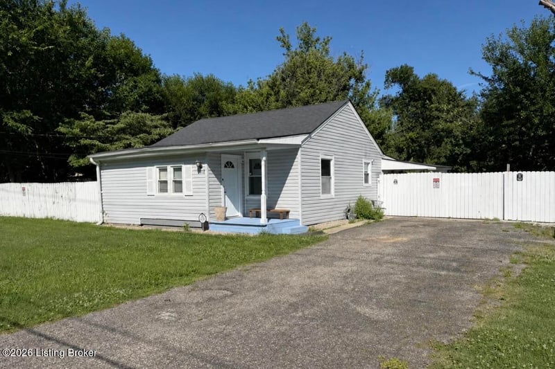 6518 Elmwood St, Louisville, KY 40216