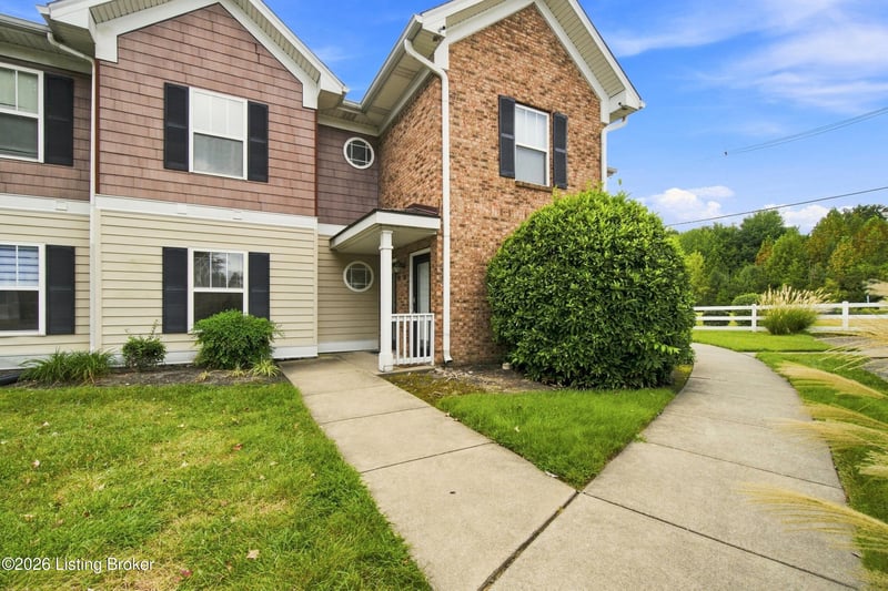 6520 Brook Bend Way #102, Louisville, KY 40229