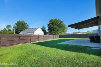 6522 Oak Village Dr, Louisville, KY 40228