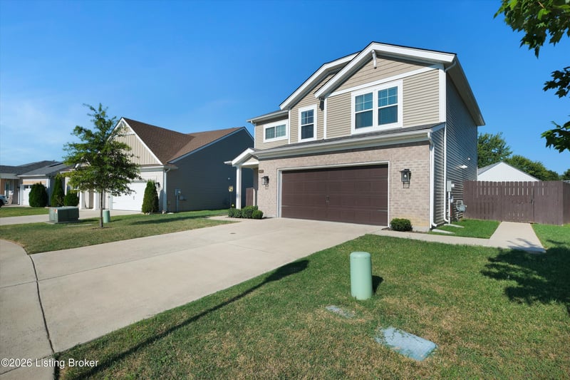 6522 Oak Village Dr, Louisville, KY 40228