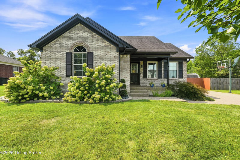 659 Justin Trl, Mt Washington, KY 40047