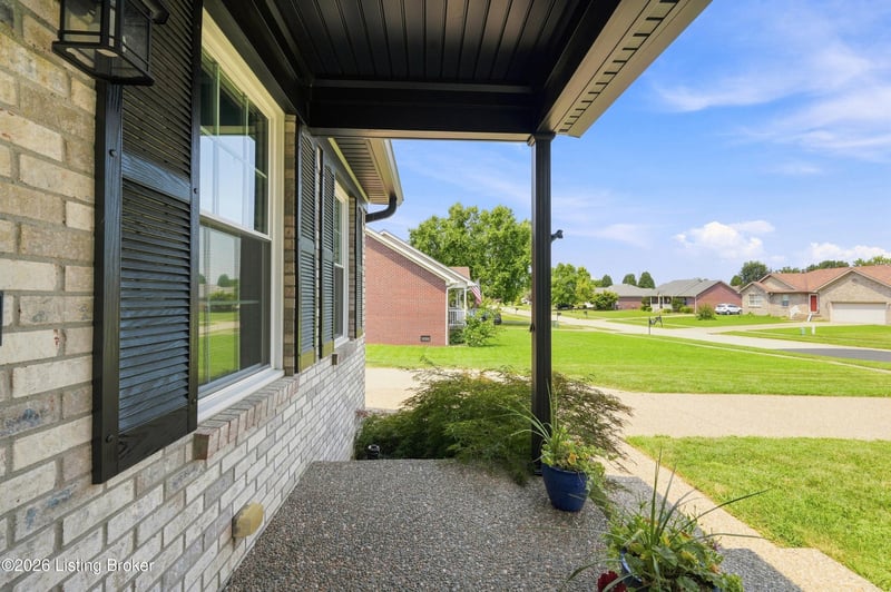 659 Justin Trl, Mt Washington, KY 40047