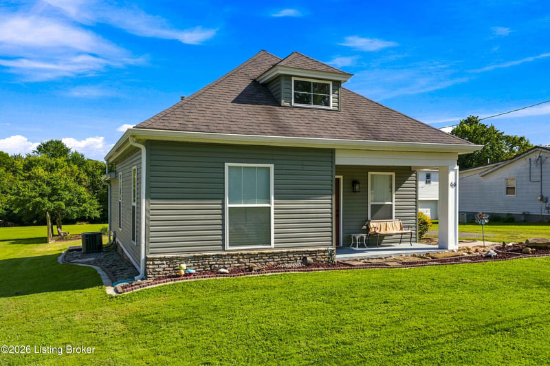 66 Vernon St, Eminence, KY 40019