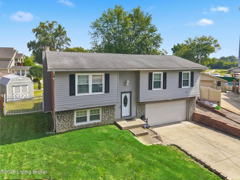 6603 Everton Dr, Louisville, KY 40258
